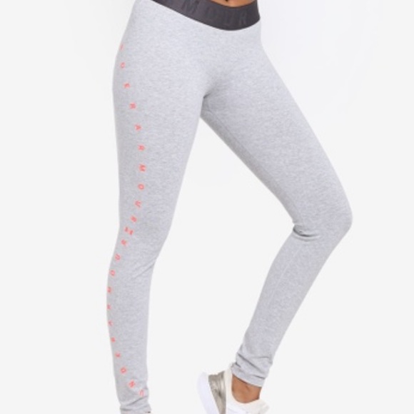 Under Armour favorite graphic leggings - Picture 2 of 7